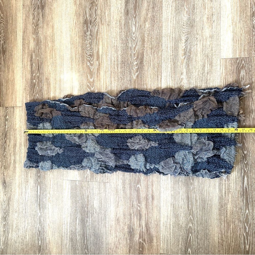 Long blue scarf - Picture 4 of 9